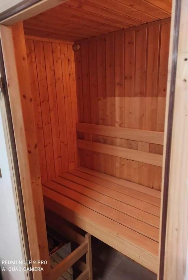 Urocze Studia W Lomiankach, 1- Z Sauna I Tarasem, 2- Z Kominkiem, 3- Ekonomiczne, 7Km Metro Mlociny Warszawa Łomianki المظهر الخارجي الصورة